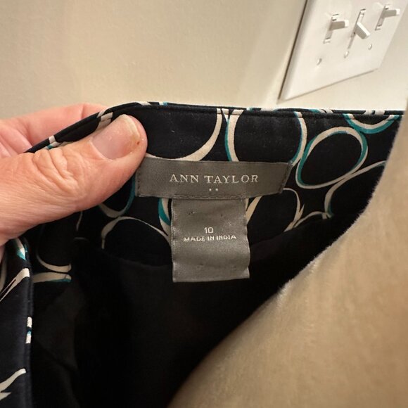 Ann Taylor Skirt - Navy - Size 10 - Picture 4 of 5